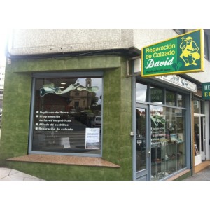 Reparaci&oacute;n de calzado, mandos a distancia y afilados DAVID, en Monelos, A Coru&ntilde;a