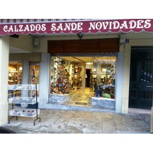 Calzados Sande, en Pontedeume, A Coruña